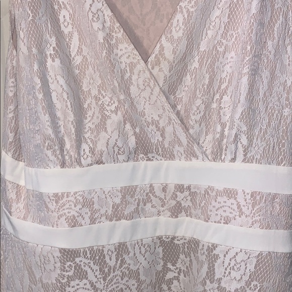 Women’s Laced dress - Picture 2 of 3